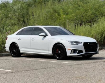 Белый Ауди А4, объемом двигателя 2 л и пробегом 32 тыс. км за 17000 $, фото 2 на Automoto.ua