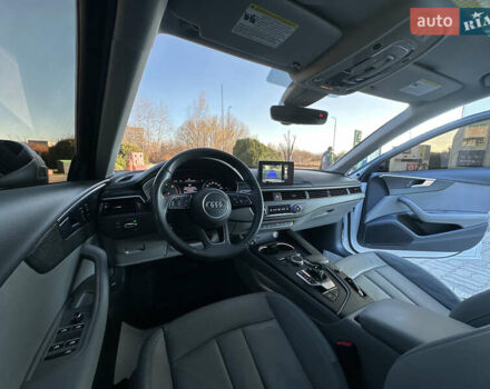 Белый Ауди А4, объемом двигателя 2 л и пробегом 122 тыс. км за 18650 $, фото 92 на Automoto.ua