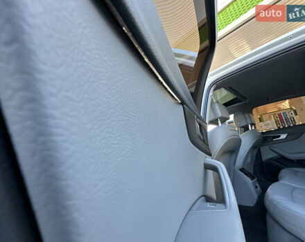 Белый Ауди А4, объемом двигателя 2 л и пробегом 122 тыс. км за 18650 $, фото 81 на Automoto.ua