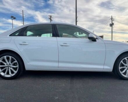 Белый Ауди А4, объемом двигателя 2 л и пробегом 31 тыс. км за 12700 $, фото 2 на Automoto.ua