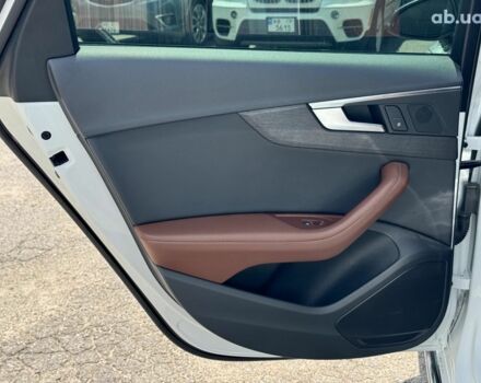 Белый Ауди А4, объемом двигателя 2 л и пробегом 73 тыс. км за 22290 $, фото 24 на Automoto.ua