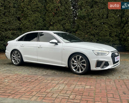 Белый Ауди А4, объемом двигателя 1.98 л и пробегом 42 тыс. км за 29000 $, фото 2 на Automoto.ua