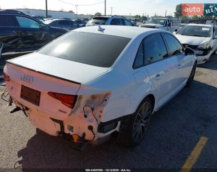 Белый Ауди А4, объемом двигателя 2 л и пробегом 141 тыс. км за 4700 $, фото 4 на Automoto.ua