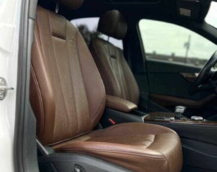 Белый Ауди А4, объемом двигателя 2 л и пробегом 32 тыс. км за 17000 $, фото 9 на Automoto.ua