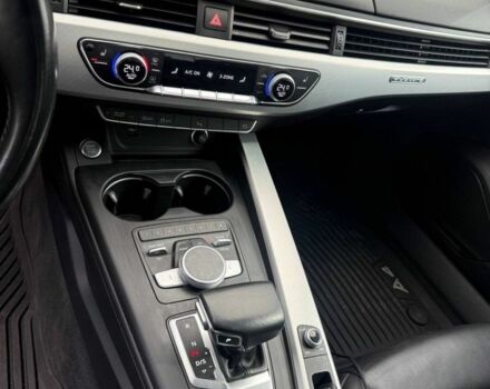 Белый Ауди А4, объемом двигателя 2 л и пробегом 120 тыс. км за 20500 $, фото 7 на Automoto.ua