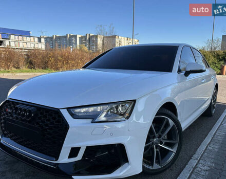 Белый Ауди А4, объемом двигателя 2 л и пробегом 122 тыс. км за 18650 $, фото 4 на Automoto.ua