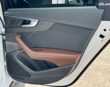 Белый Ауди А4, объемом двигателя 2 л и пробегом 73 тыс. км за 22290 $, фото 26 на Automoto.ua