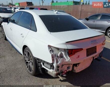 Белый Ауди А4, объемом двигателя 2 л и пробегом 141 тыс. км за 4700 $, фото 5 на Automoto.ua