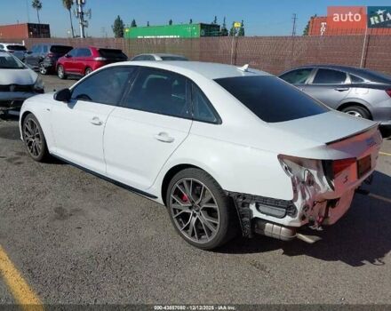 Белый Ауди А4, объемом двигателя 2 л и пробегом 141 тыс. км за 4700 $, фото 3 на Automoto.ua