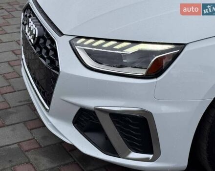 Белый Ауди А4, объемом двигателя 2 л и пробегом 65 тыс. км за 26500 $, фото 1 на Automoto.ua