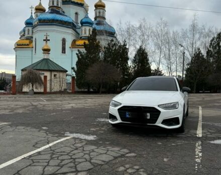 Белый Ауди А4, объемом двигателя 2 л и пробегом 31 тыс. км за 27800 $, фото 1 на Automoto.ua