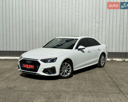 Белый Ауди А4, объемом двигателя 2 л и пробегом 55 тыс. км за 25500 $, фото 1 на Automoto.ua