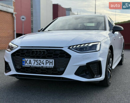 Білий Ауді А4, об'ємом двигуна 2 л та пробігом 126 тис. км за 23900 $, фото 8 на Automoto.ua