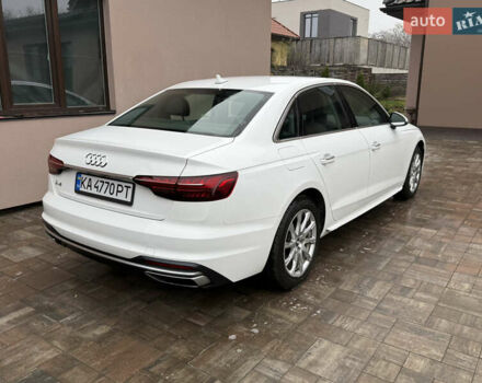 Білий Ауді А4, об'ємом двигуна 1.98 л та пробігом 82 тис. км за 25000 $, фото 4 на Automoto.ua