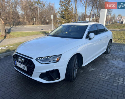 Белый Ауди А4, объемом двигателя 2 л и пробегом 105 тыс. км за 26000 $, фото 5 на Automoto.ua