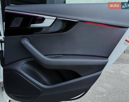 Білий Ауді А4, об'ємом двигуна 1.98 л та пробігом 76 тис. км за 30999 $, фото 31 на Automoto.ua