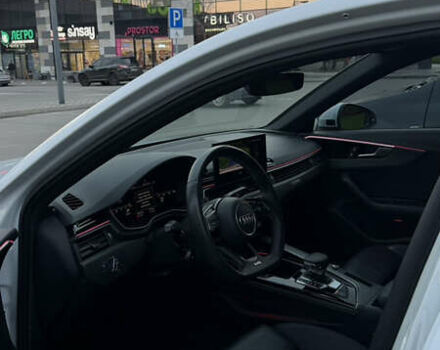 Ауді А4 2020 у Києві на Automoto.ua Білий Ауді А4, об'ємом двигуна 2 л та пробігом 94 тис. км за 27500 $, фото 12 на Automoto.ua