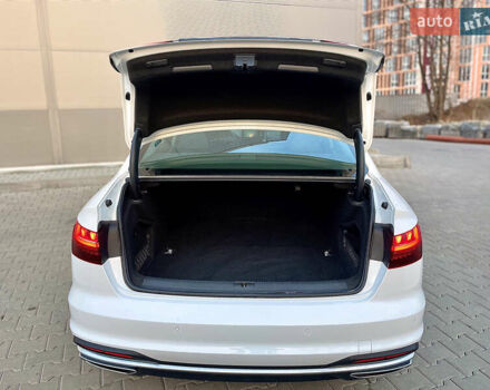 Белый Ауди А4, объемом двигателя 1.98 л и пробегом 5 тыс. км за 27800 $, фото 38 на Automoto.ua