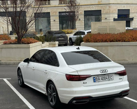 Белый Ауди А4, объемом двигателя 2 л и пробегом 35 тыс. км за 35999 $, фото 2 на Automoto.ua