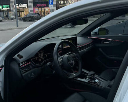 Ауді А4 2020 у Києві на Automoto.ua Білий Ауді А4, об'ємом двигуна 2 л та пробігом 94 тис. км за 27500 $, фото 13 на Automoto.ua