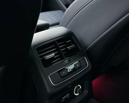 Ауді А4 2020 у Києві на Automoto.ua Білий Ауді А4, об'ємом двигуна 2 л та пробігом 94 тис. км за 27500 $, фото 20 на Automoto.ua