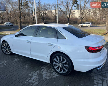 Белый Ауди А4, объемом двигателя 2 л и пробегом 105 тыс. км за 26000 $, фото 4 на Automoto.ua