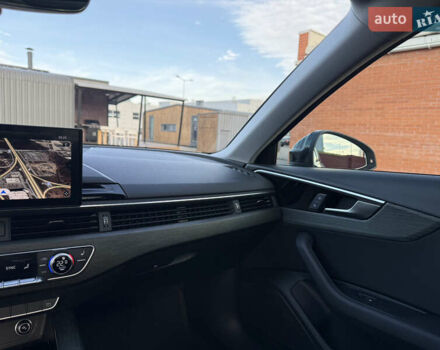 Білий Ауді А4, об'ємом двигуна 2 л та пробігом 126 тис. км за 23900 $, фото 54 на Automoto.ua