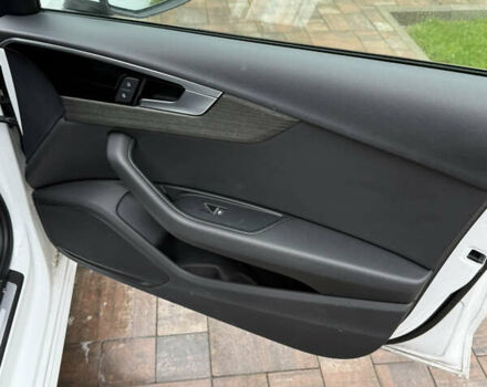 Білий Ауді А4, об'ємом двигуна 1.98 л та пробігом 82 тис. км за 25000 $, фото 10 на Automoto.ua