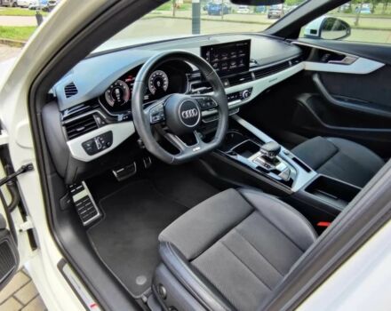 Белый Ауди А4, объемом двигателя 2 л и пробегом 42 тыс. км за 9500 $, фото 6 на Automoto.ua