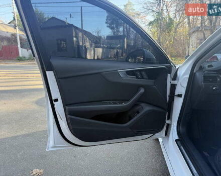 Белый Ауди А4, объемом двигателя 2 л и пробегом 131 тыс. км за 22500 $, фото 10 на Automoto.ua