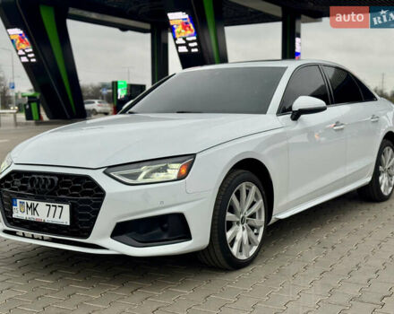 Белый Ауди А4, объемом двигателя 2 л и пробегом 132 тыс. км за 24500 $, фото 4 на Automoto.ua