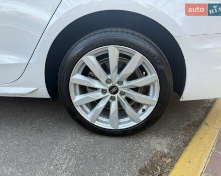Белый Ауди А4, объемом двигателя 2 л и пробегом 131 тыс. км за 22500 $, фото 8 на Automoto.ua