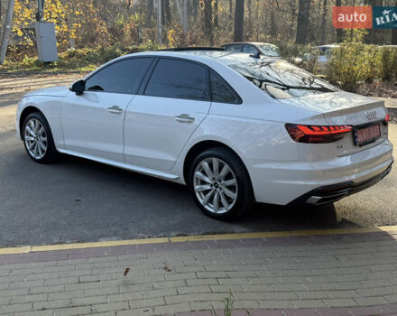 Белый Ауди А4, объемом двигателя 2 л и пробегом 131 тыс. км за 22500 $, фото 2 на Automoto.ua