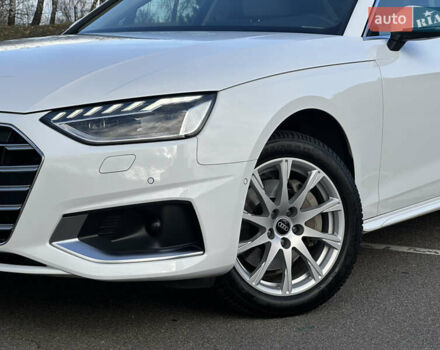 Белый Ауди А4, объемом двигателя 1.97 л и пробегом 58 тыс. км за 41999 $, фото 9 на Automoto.ua