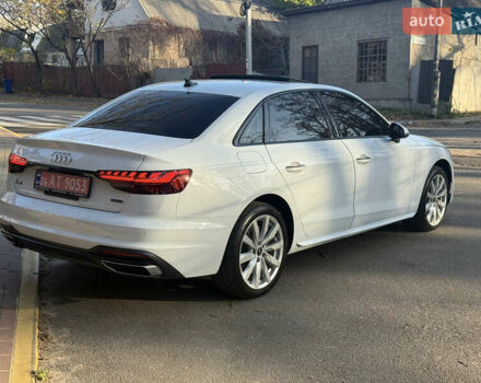 Белый Ауди А4, объемом двигателя 2 л и пробегом 131 тыс. км за 22500 $, фото 4 на Automoto.ua