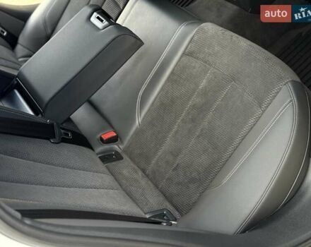 Білий Ауді А4, об'ємом двигуна 2 л та пробігом 37 тис. км за 35950 $, фото 71 на Automoto.ua