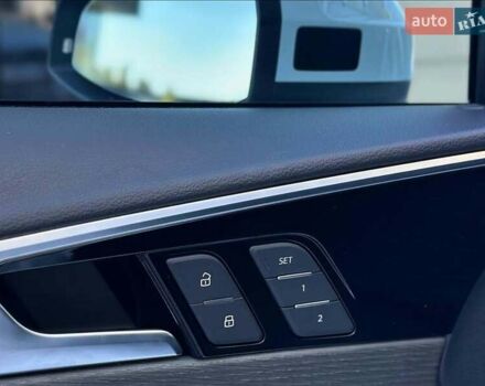 Білий Ауді А4, об'ємом двигуна 1.98 л та пробігом 83 тис. км за 31400 $, фото 6 на Automoto.ua