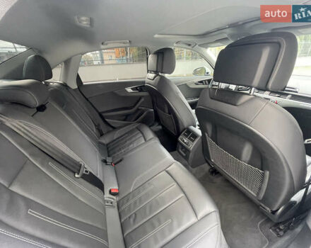 Білий Ауді А4, об'ємом двигуна 2 л та пробігом 70 тис. км за 27000 $, фото 30 на Automoto.ua