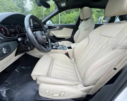 Белый Ауди А4, объемом двигателя 2 л и пробегом 22 тыс. км за 27900 $, фото 9 на Automoto.ua