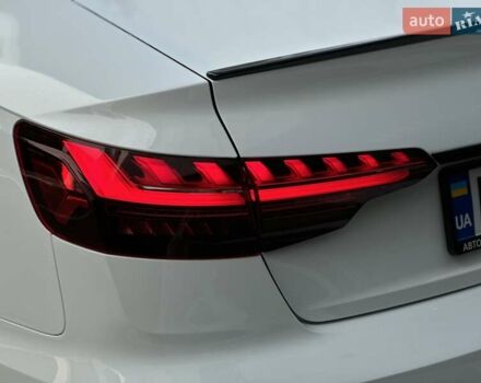 Білий Ауді А4, об'ємом двигуна 2 л та пробігом 47 тис. км за 30990 $, фото 7 на Automoto.ua