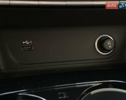 Білий Ауді А4, об'ємом двигуна 2 л та пробігом 47 тис. км за 30990 $, фото 34 на Automoto.ua