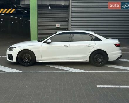 Білий Ауді А4, об'ємом двигуна 2 л та пробігом 47 тис. км за 30990 $, фото 5 на Automoto.ua