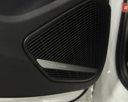 Білий Ауді А4, об'ємом двигуна 1.98 л та пробігом 62 тис. км за 33000 $, фото 15 на Automoto.ua