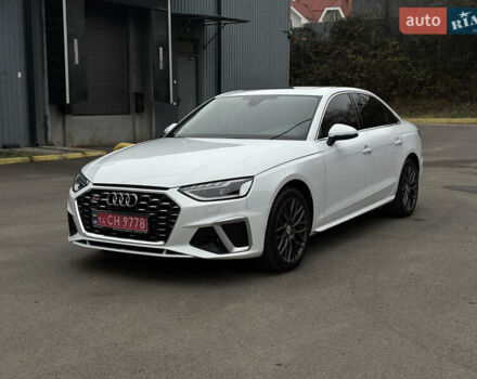Белый Ауди А4, объемом двигателя 2 л и пробегом 22 тыс. км за 30000 $, фото 1 на Automoto.ua