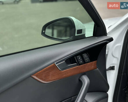 Белый Ауди А4, объемом двигателя 2 л и пробегом 22 тыс. км за 30000 $, фото 8 на Automoto.ua