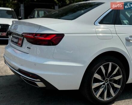 Белый Ауди А4, объемом двигателя 2 л и пробегом 11 тыс. км за 37690 $, фото 8 на Automoto.ua