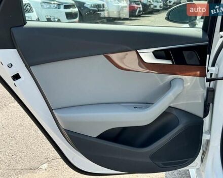 Белый Ауди А4, объемом двигателя 2 л и пробегом 11 тыс. км за 37690 $, фото 23 на Automoto.ua