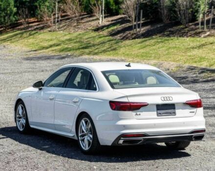 Белый Ауди А4, объемом двигателя 2 л и пробегом 10 тыс. км за 12000 $, фото 5 на Automoto.ua