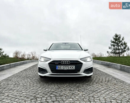 Белый Ауди А4, объемом двигателя 1.97 л и пробегом 2 тыс. км за 38999 $, фото 4 на Automoto.ua