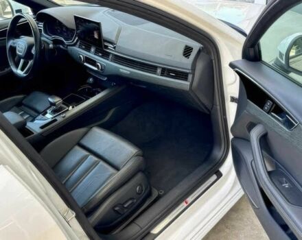 Белый Ауди А4, объемом двигателя 2 л и пробегом 22 тыс. км за 15000 $, фото 8 на Automoto.ua